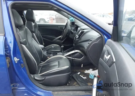 2015 Hyundai Veloster Turbo z USA, uszkodzony, nr VIN KMHTC6AE1FU222142